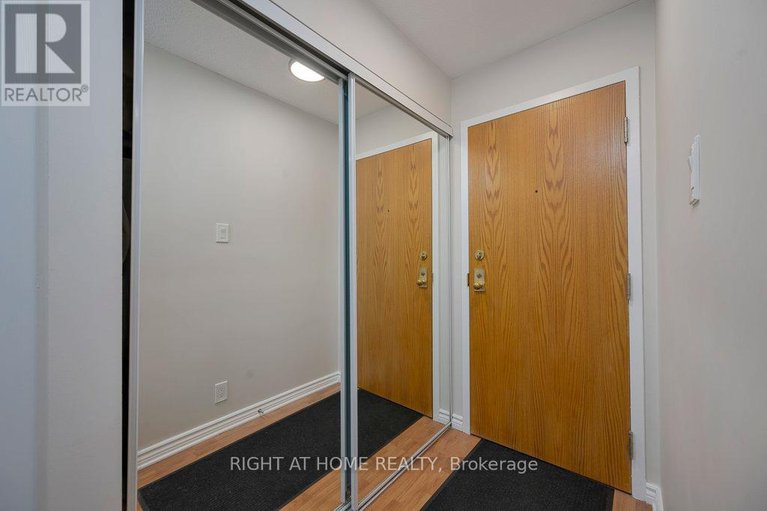 28485628/204-316-savard-avenue/vanier/ottawa/ontario/K1L7S2_7