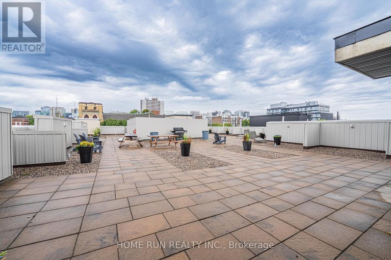 28801243/210-429-kent-street/ottawa-centre/ottawa/ontario/K2P1B5_33