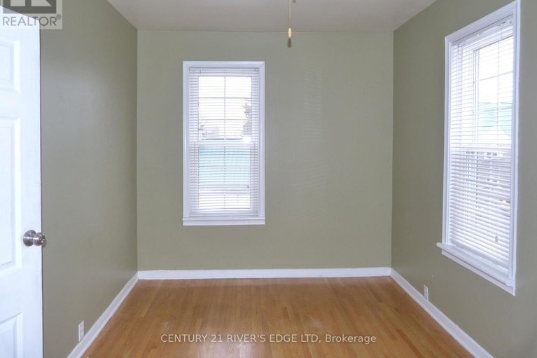 29471578/453-may-street/winchester/north-dundas/ontario/K0C2K0_31