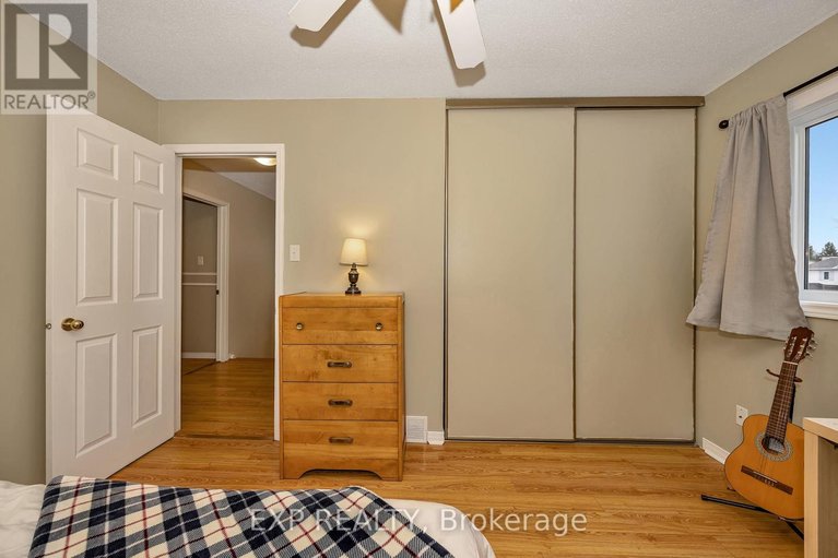 29607675/63-victor-street/stittsville-central/ottawa/ontario/K2S1H8_27