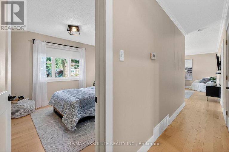 28991864/2186-tawney-road/hawthorne-meadows/ottawa/ontario/K1G1C5_21
