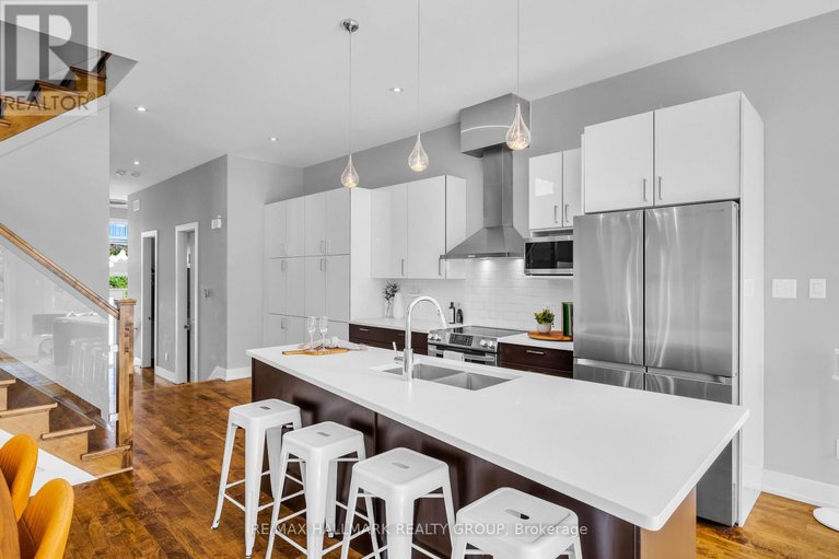28838625/42b-young-street/west-centre-town/ottawa/ontario/K1S3H7_6