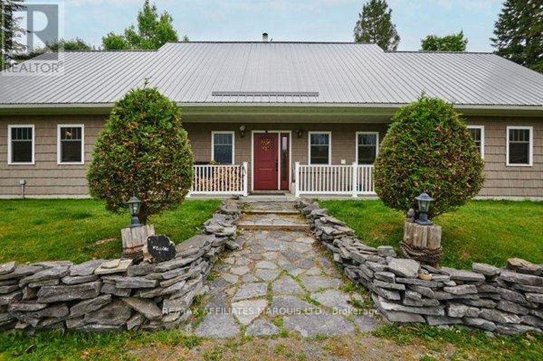 29487393/20158-celtic-lane-w/south-glengarry-charlottenburgh-twp/south-glengarry/ontario/K0C1N0_1