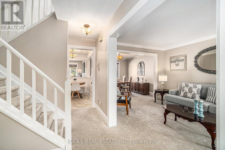 28613280/694-morewood-crescent/fallingbrookpineridge/ottawa/ontario/K4A2P7_3