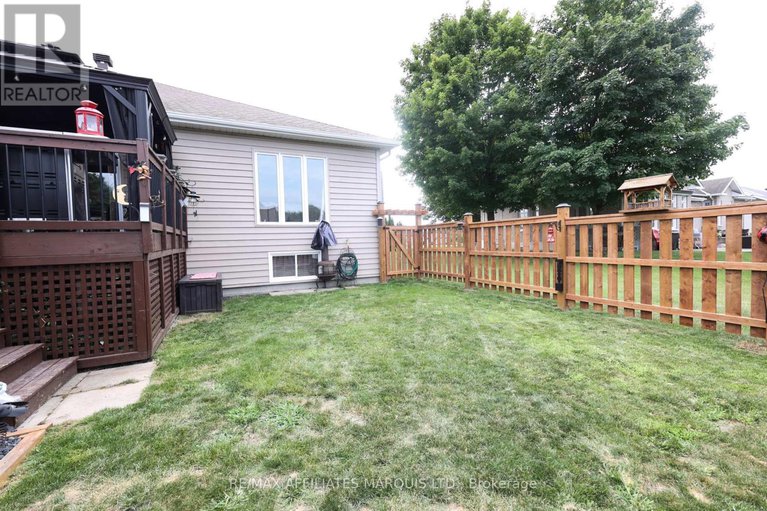 28809789/133-st-george-street-e/alexandria/north-glengarry/ontario/K0C1A0_31