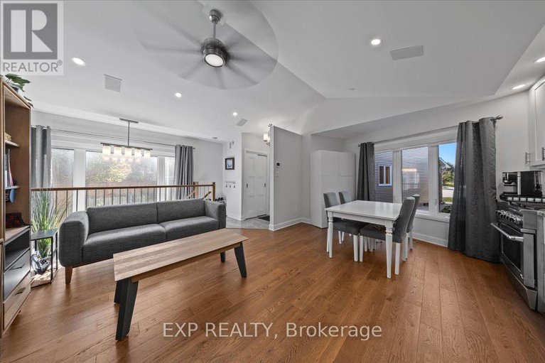 29043972/18-ivylea-street/craig-henrywoodvale/ottawa/ontario/K2G4X5_35