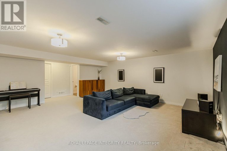 28931178/206-ancaster-avenue/woodroffe/ottawa/ontario/K2B5B3_25