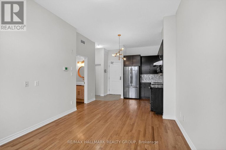 29479726/210-682-churchill-avenue-n/laurentianview/ottawa/ontario/K1Z5G5_7