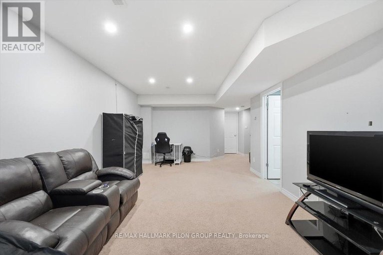 29233596/504-allegro-way/avalon-east/ottawa/ontario/K4A0H6_21