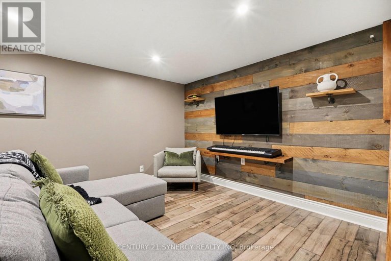 29578736/771-vinette-crescent/chatelaine-village/ottawa/ontario/K1E1X1_24