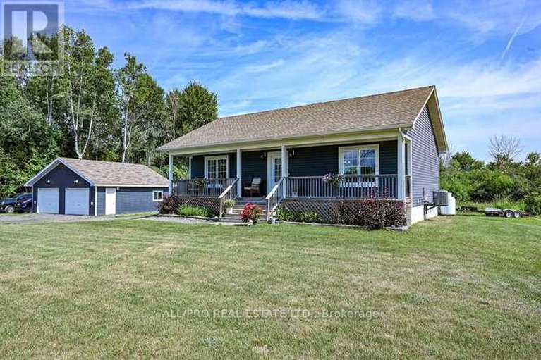 28596832/831-bolton-road/north-grenville-twp-kemptville-south/north-grenville/ontario/K0G1N0_1