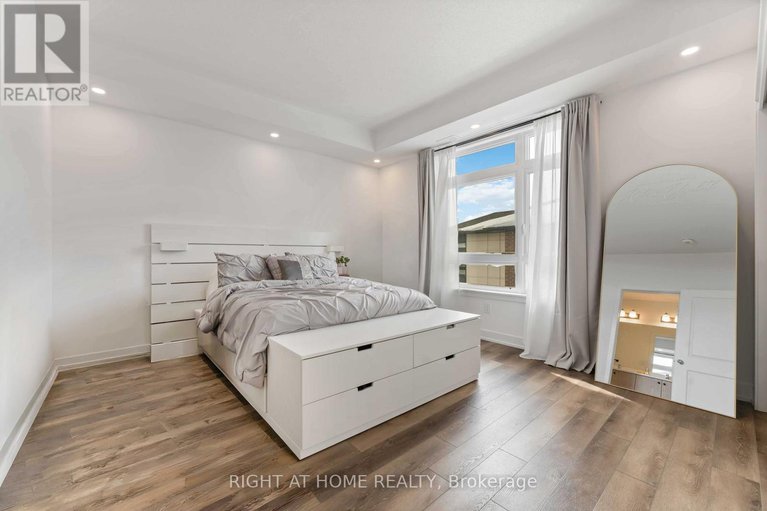 29417771/b-380-rolling-meadow-crescent/mer-bleuebradley-estatesanderson-park/ottawa/ontario/K1W0S1_10