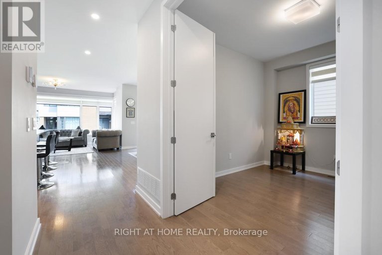 28678303/159-rockmelon-street/riverside-southgloucester-glen/ottawa/ontario/K1X0K6_5