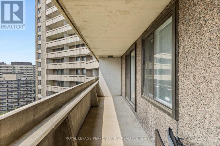 28607992/1003-1171-ambleside-drive/woodroffe/ottawa/ontario/K2B8E1_23