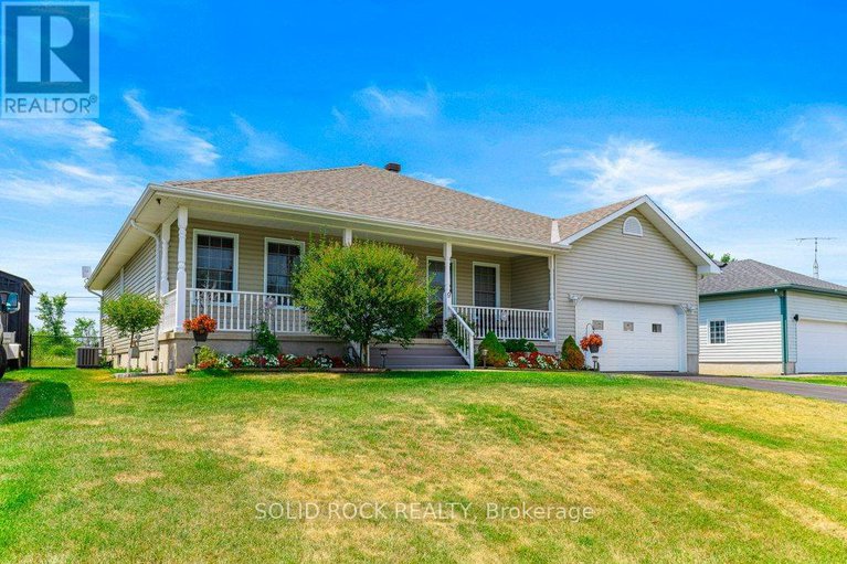 28671866/9-grove-street/iroquois/south-dundas/ontario/K0E1K0_4