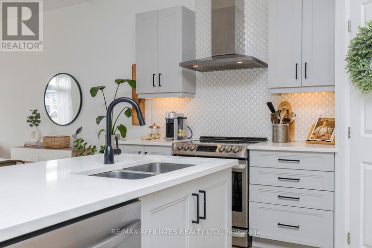 28611360/20-elmer-west-street/almonte/mississippi-mills/ontario/K0A1A0_6