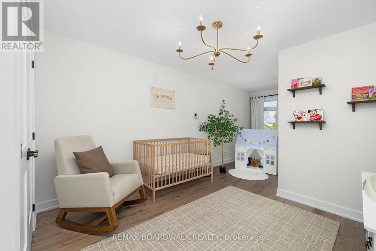 29425299/204-adelaide-street/almonte/mississippi-mills/ontario/K0A1A0_24