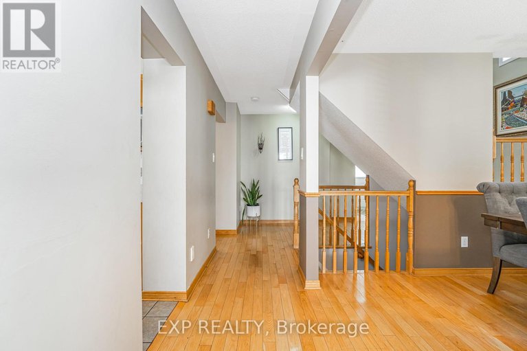 28746795/2103-gardenway-drive/fallingbrookgardenway-south/ottawa/ontario/K4A3K2_9