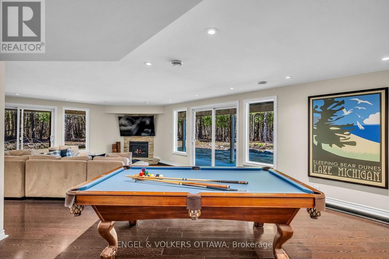 28314579/7359-marcella-drive/osgoode-twp-north-of-reg-rd-6/ottawa/ontario/K4P1P7_28