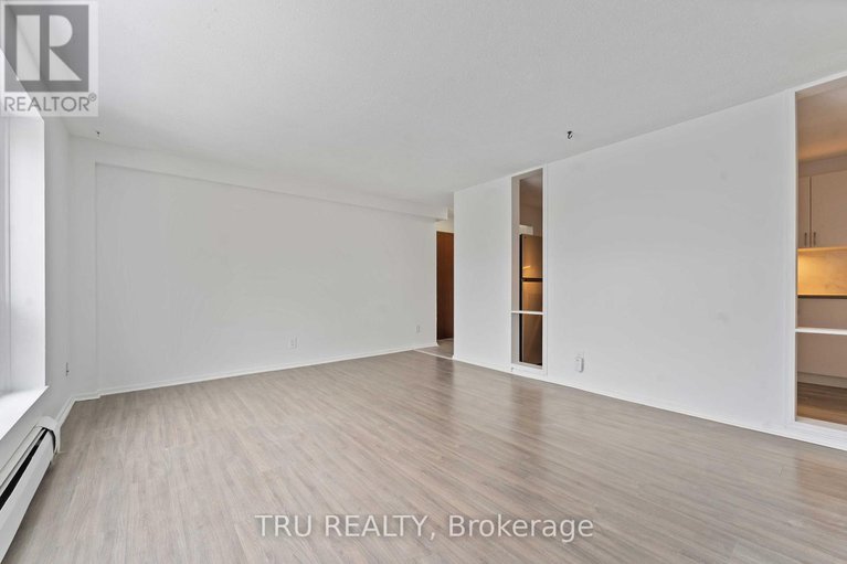 29096020/8-898-elmsmere-road/beacon-hill-south/ottawa/ontario/K1J7T6_7