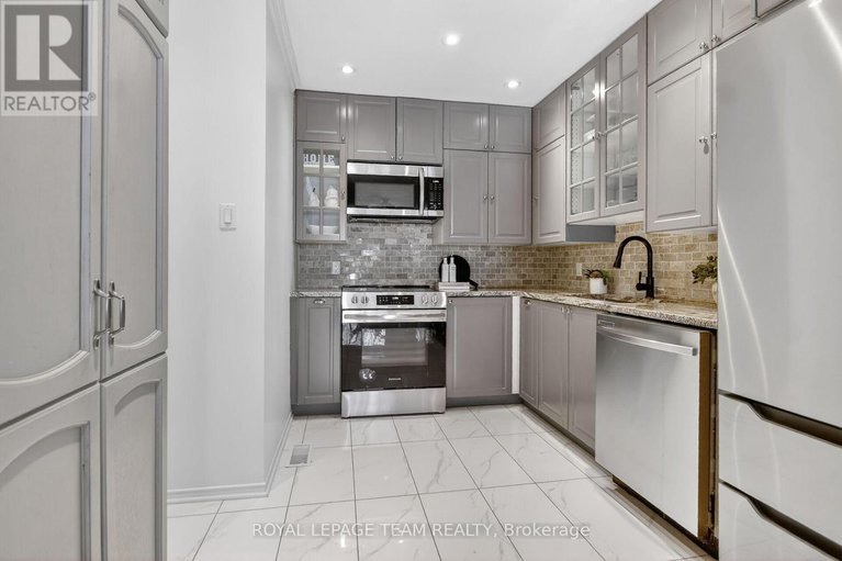 29431774/2-furlong-crescent/bridlewood/ottawa/ontario/K2M2J1_19