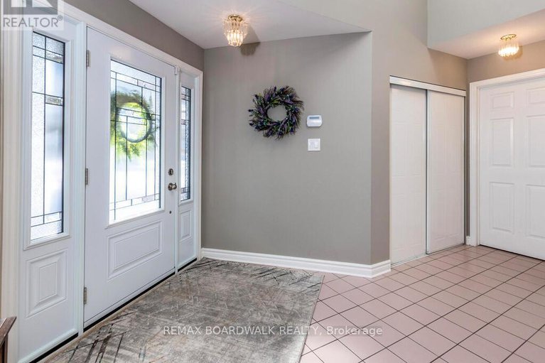 29408101/182-palomino-drive/bridlewood/ottawa/ontario/K2M1P2_11