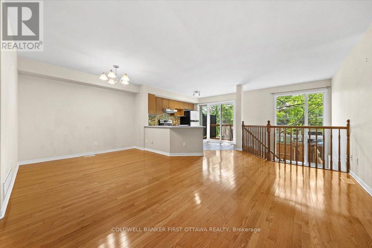 28806487/18-maxton-private/beacon-hill-south/ottawa/ontario/K1J1J2_6