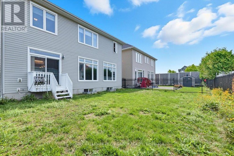 28962052/502-strasbourg-street/avalon-west/ottawa/ontario/K4A0M7_24