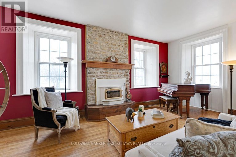 29212098/28-south-street/drummondnorth-elmsley-north-elmsley-twp/drummondnorth-elmsley/ontario/K7H2G1_7