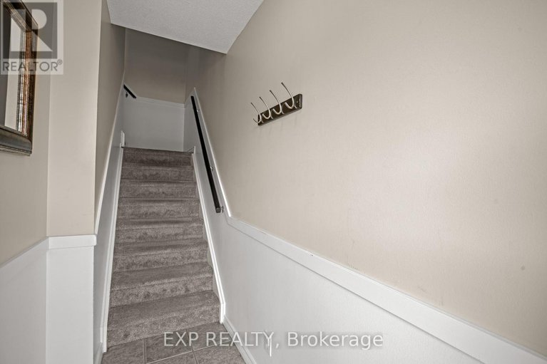 29159021/77b-754-st-andre-drive/hiawatha-parkconvent-glen/ottawa/ontario/K1C4S4_8