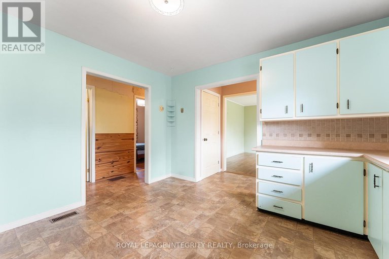 28928918/17-second-avenue/village-of-russell/russell/ontario/K4R1E2_10