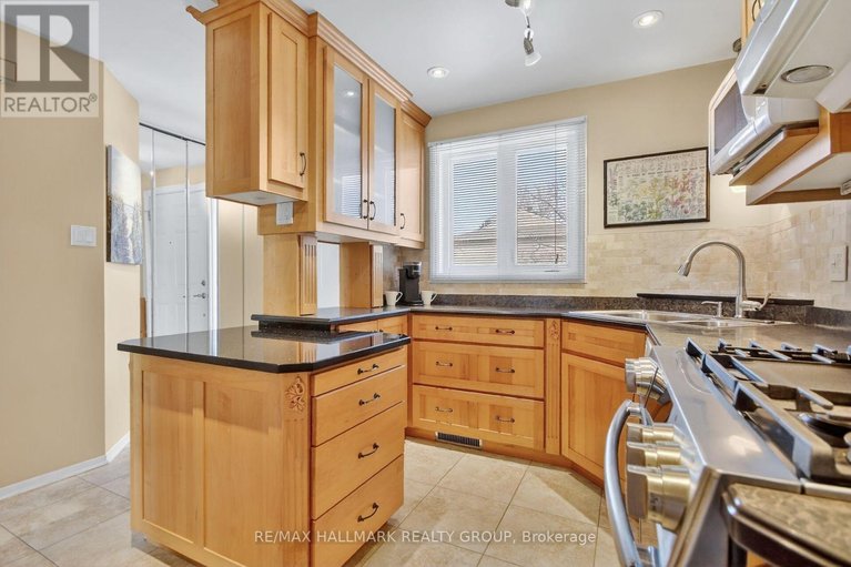 29446603/1722-rodin-way/chateauneuf/ottawa/ontario/K1C4Y8_13