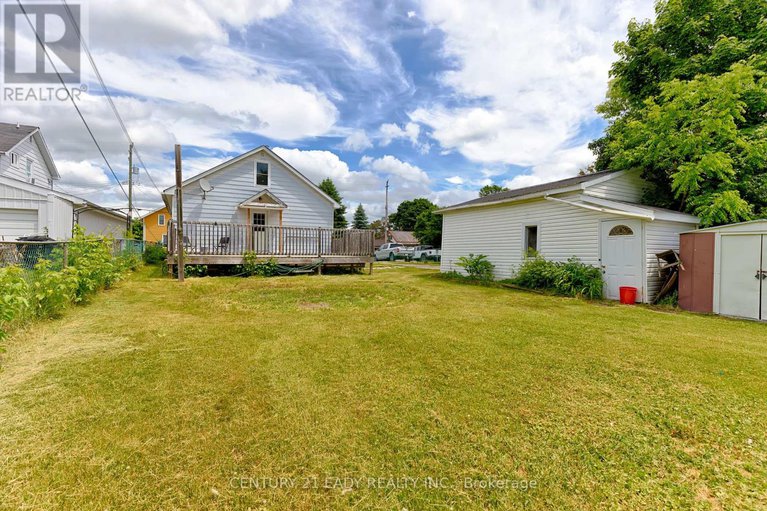 28505414/424-moore-street/renfrew/renfrew/ontario/K7V1L9_12