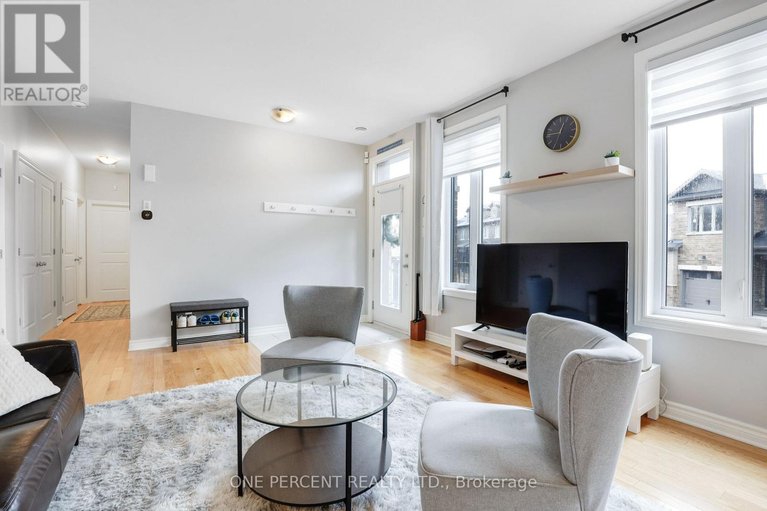 29612746/i-735-dearborn-private/blossom-parkkemp-parkfindlay-creek/ottawa/ontario/K1T0W3_9