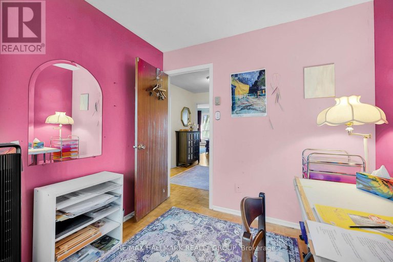 29126204/10-black-forest-lane/arbeatha-park/ottawa/ontario/K2H5C8_30