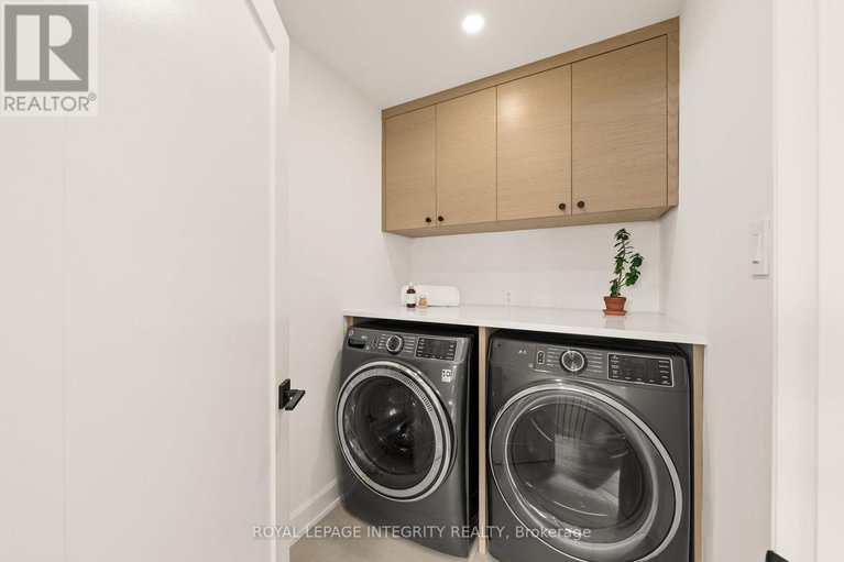 29407569/276-clare-street/westborohampton-park/ottawa/ontario/K1Z7E3_27