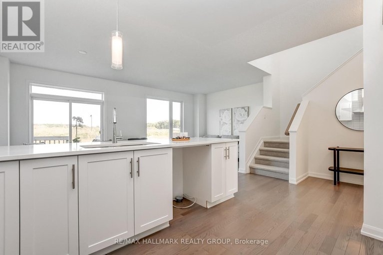 28758866/474-sterling-avenue/clarencerockland-twp/clarence-rockland/ontario/K4K1P6_16