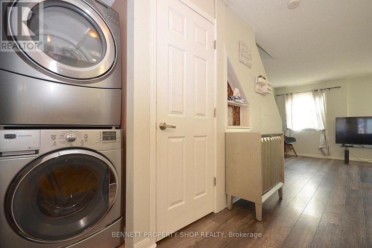 28876724/706-sanibel-private/westcliffe-estates/ottawa/ontario/K2H0A8_11