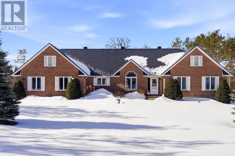 29425027/5650-pinestone-drive/south-glengarry-charlottenburgh-twp/south-glengarry/ontario/K0C2J0_1