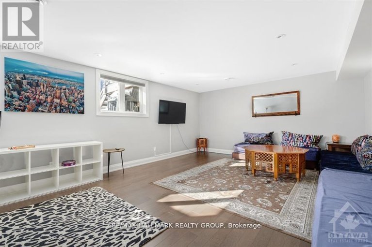 29540053/250-richardson-avenue/woodroffe/ottawa/ontario/K2B5G6_29