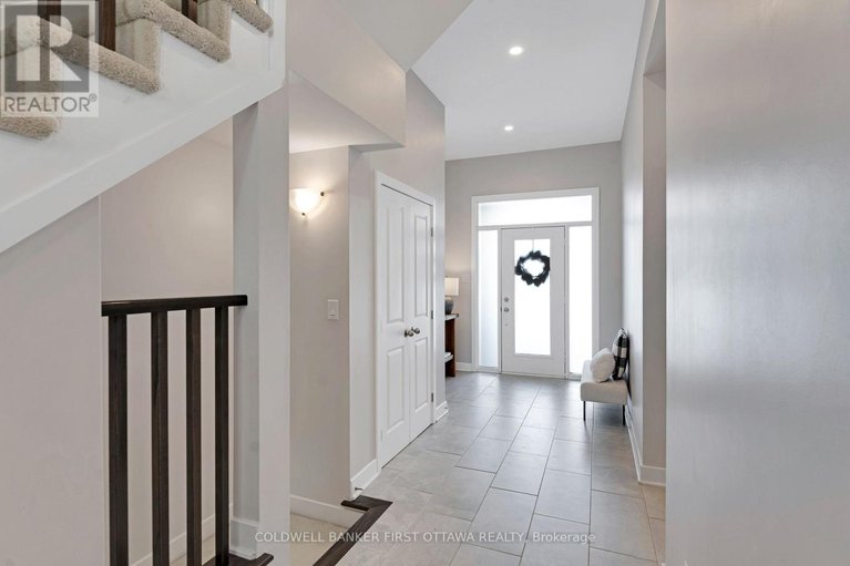 29465691/422-markdale-terrace/riverside-southgloucester-glen/ottawa/ontario/K4M0E2_8