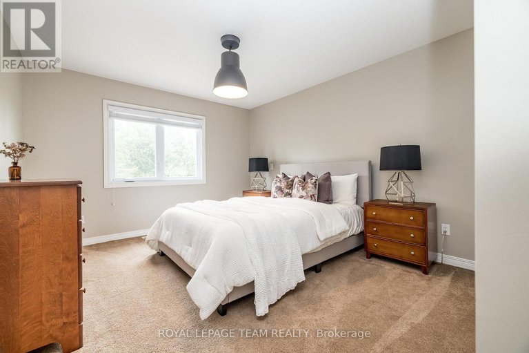 29469857/10-beechgrove-gardens/stittsville-south/ottawa/ontario/K2S1W5_30