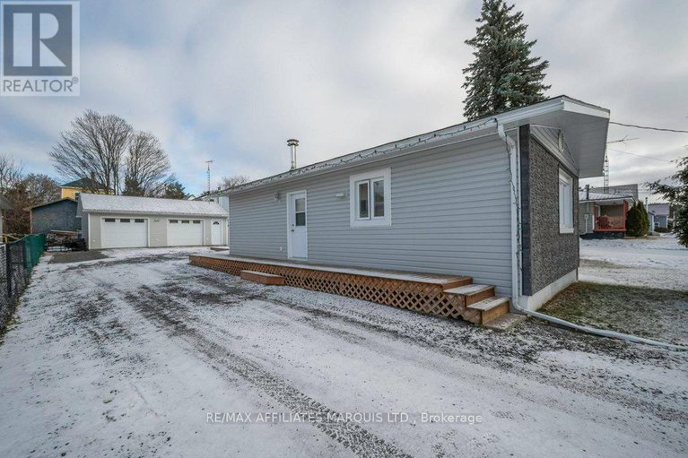 28585218/25-church-street/moose-creek/north-stormont/ontario/K0C1W0_3