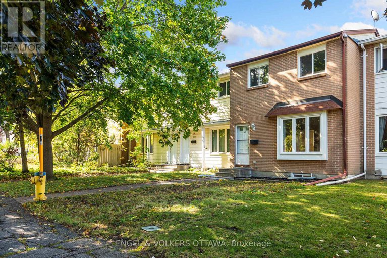 28917189/933-greenbriar-avenue/carleton-heights/ottawa/ontario/K2C0J8_1