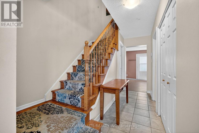 28956955/2628-baseline-road/leslie-park/ottawa/ontario/K2H7B4_16