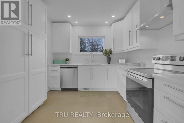 28250673/1311-laperriere-avenue/carlington/ottawa/ontario/K1Z7R9_17