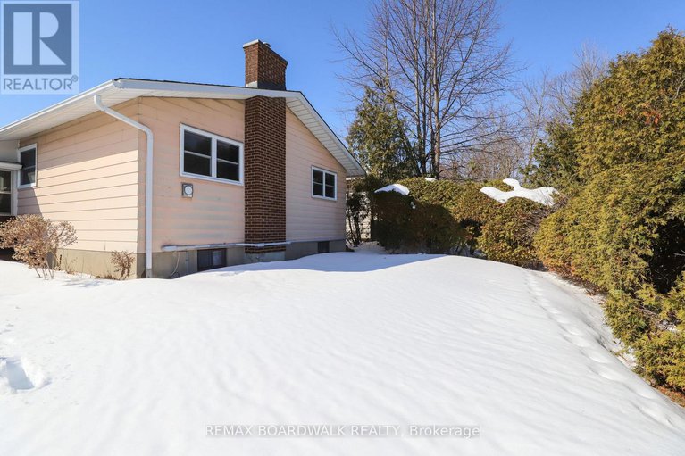 29432299/116-old-colony-road/glencairnhazeldean/ottawa/ontario/K2L1M2_50