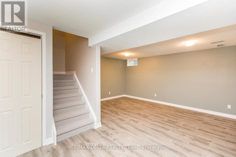 29517311/8-323-monica-crescent/bilberry-creekqueenswood-heights/ottawa/ontario/K1E3N6_41