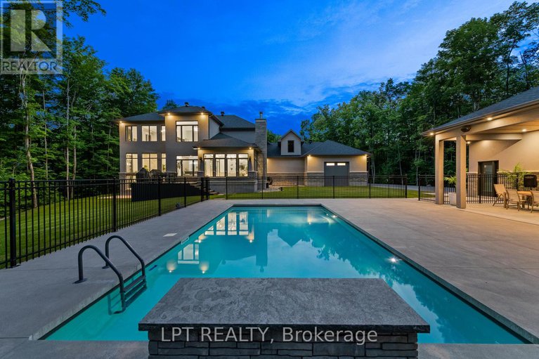 28330218/5740-queenscourt-crescent/manotick-east-to-manotick-station/ottawa/ontario/K4M1K3_2