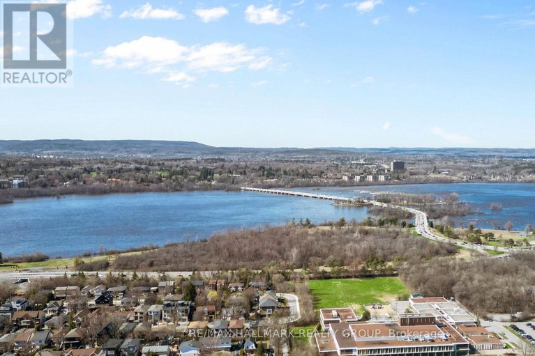 29642519/330-winona-avenue/westboro-south/ottawa/ontario/K1Z5H4_50